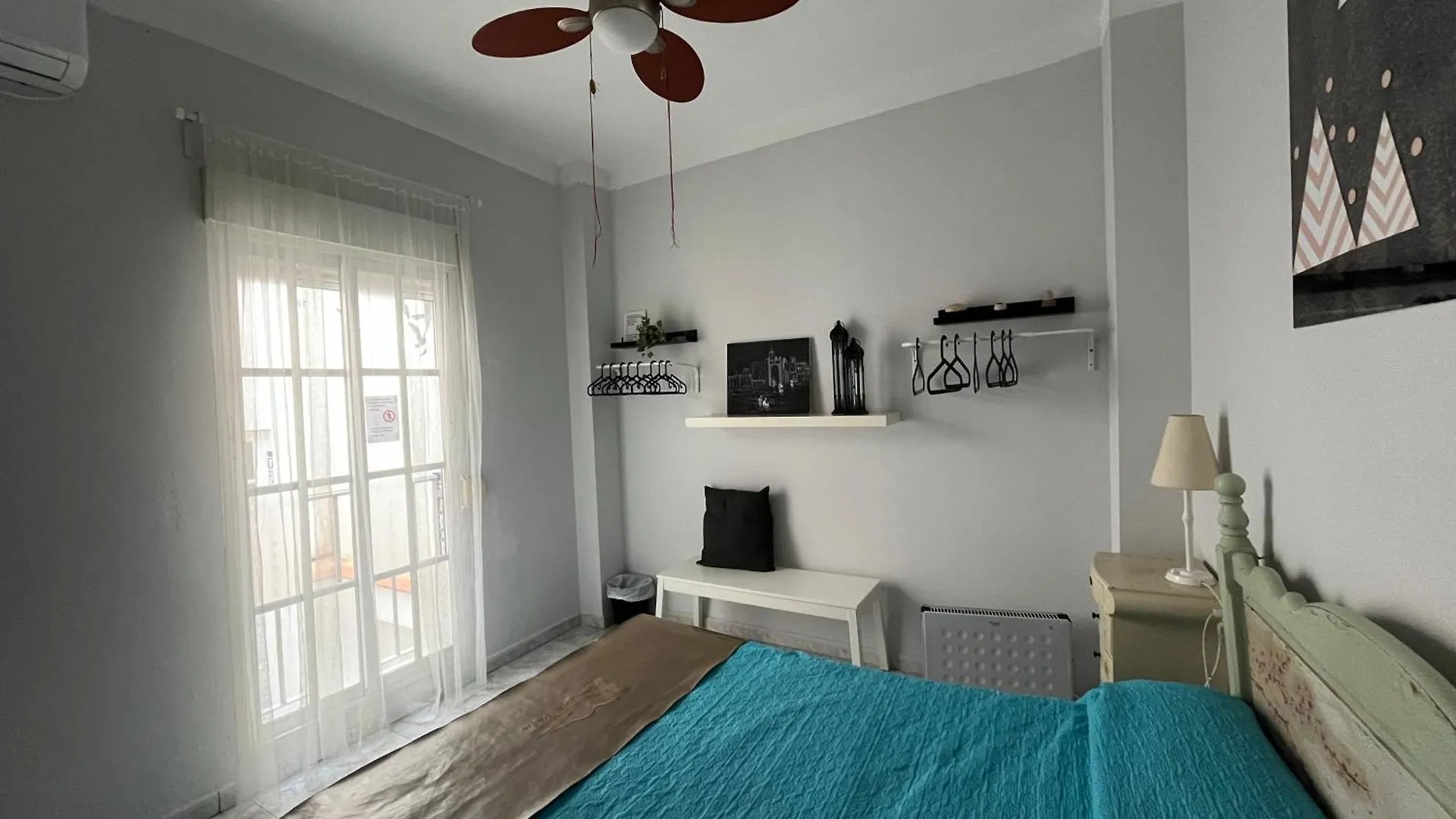 Habitacion En Calle Molino Málaga